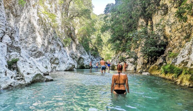 Ιδιωτικό Tour στον Αχέροντα με Rafting & Γευσιγνωσία Αποσταγμάτων Beyond Limits